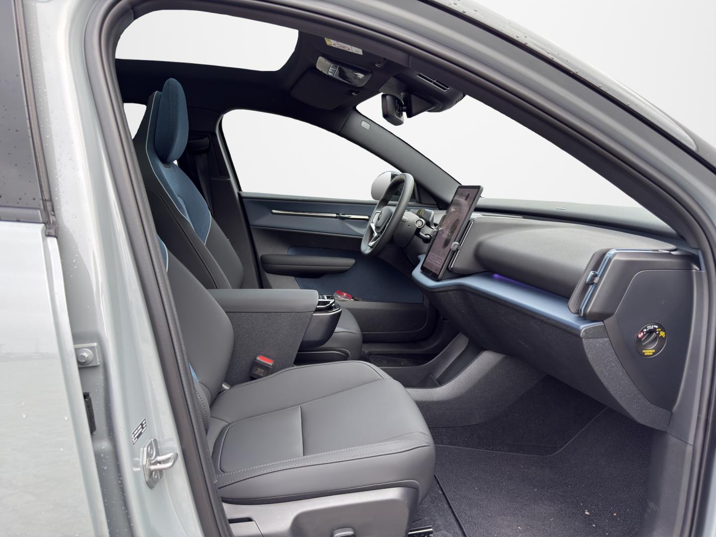 Volvo EX30 Cross Country