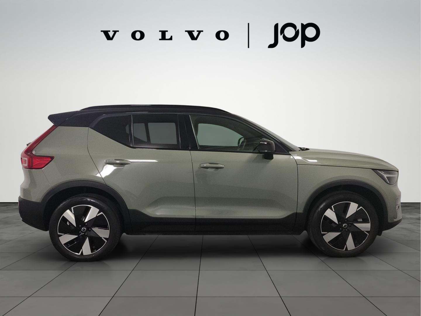 Volvo EX40