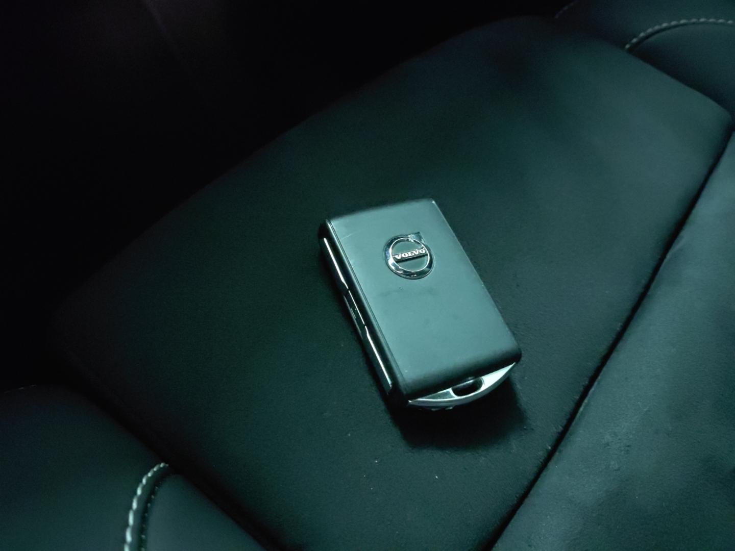 Volvo EX40