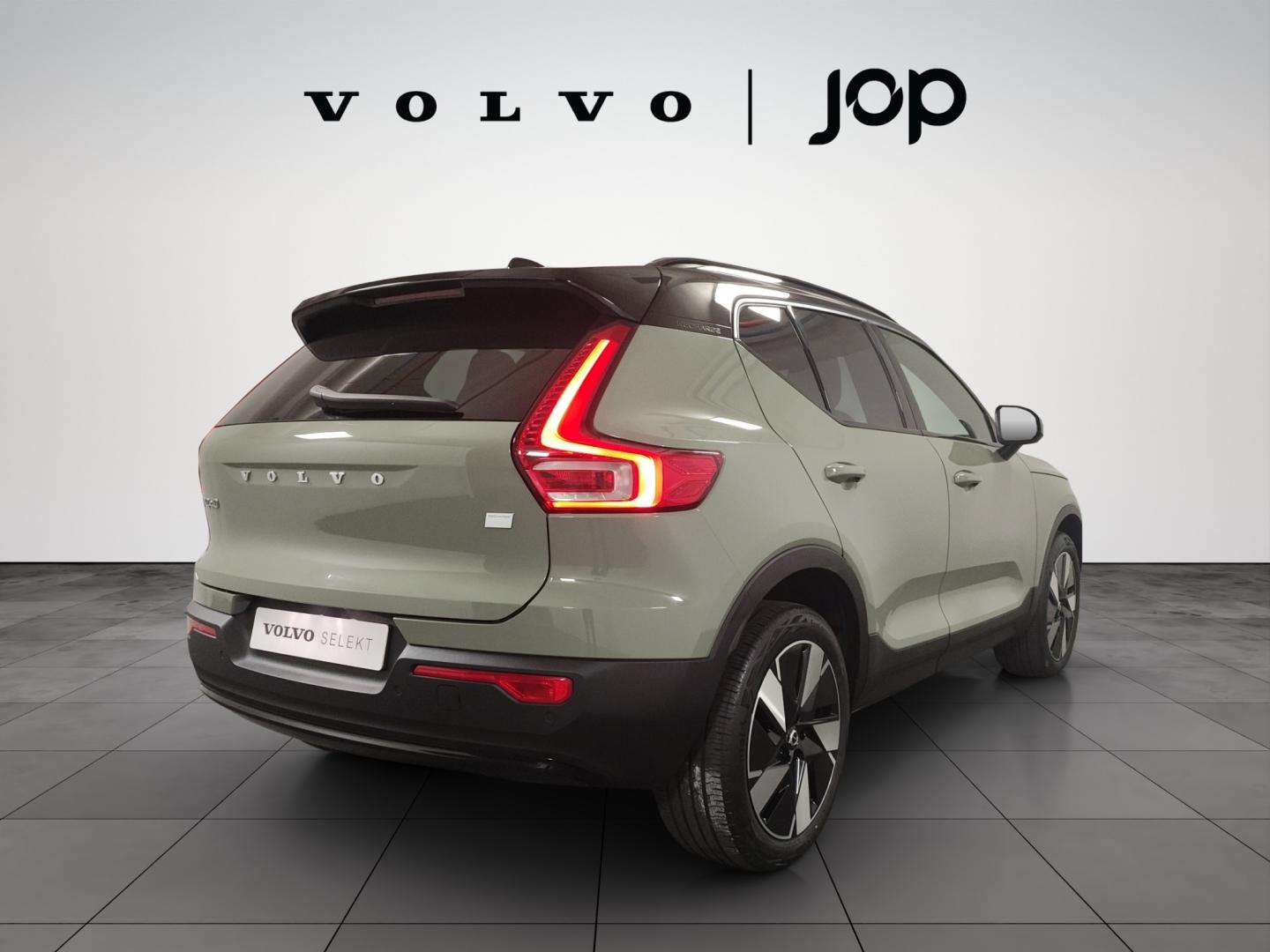 Volvo EX40