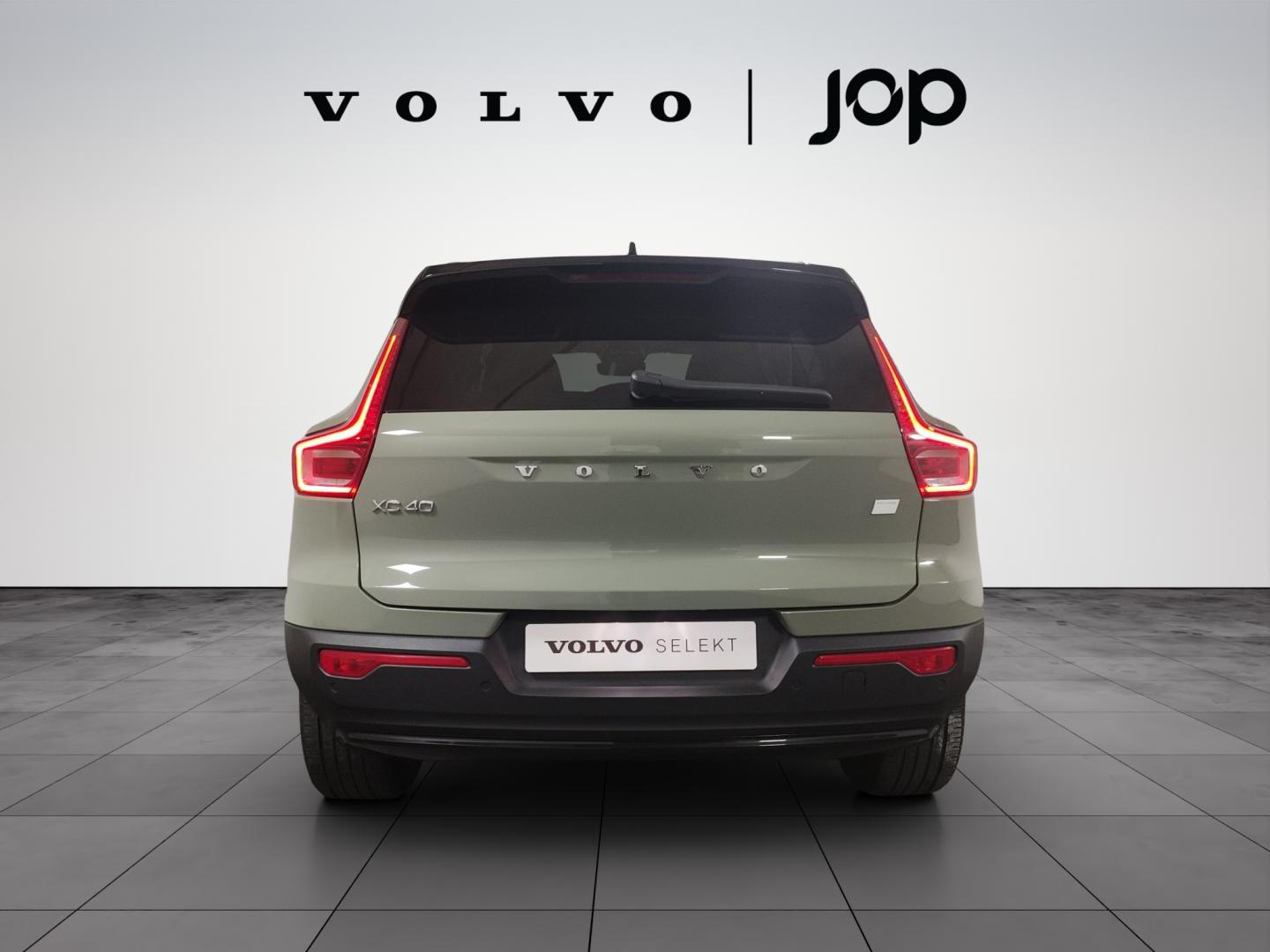 Volvo EX40