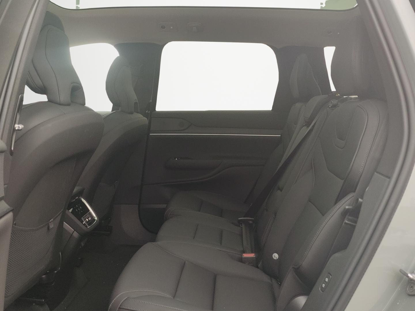 Volvo EX90