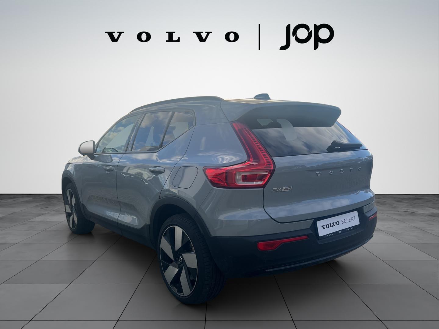 Volvo EX40