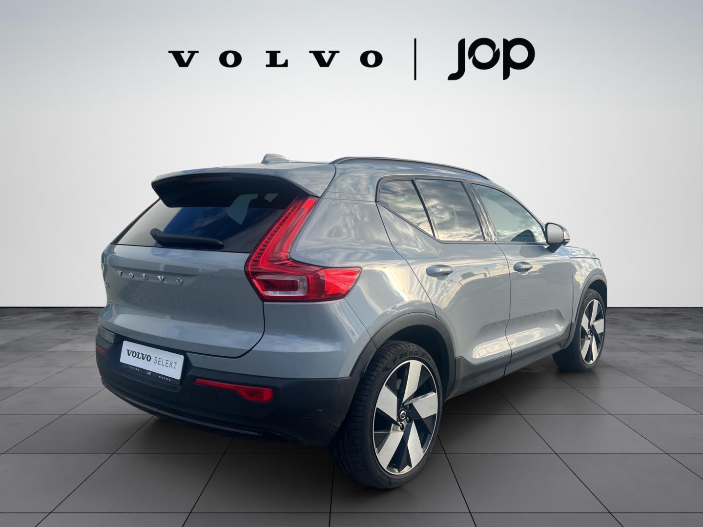 Volvo EX40