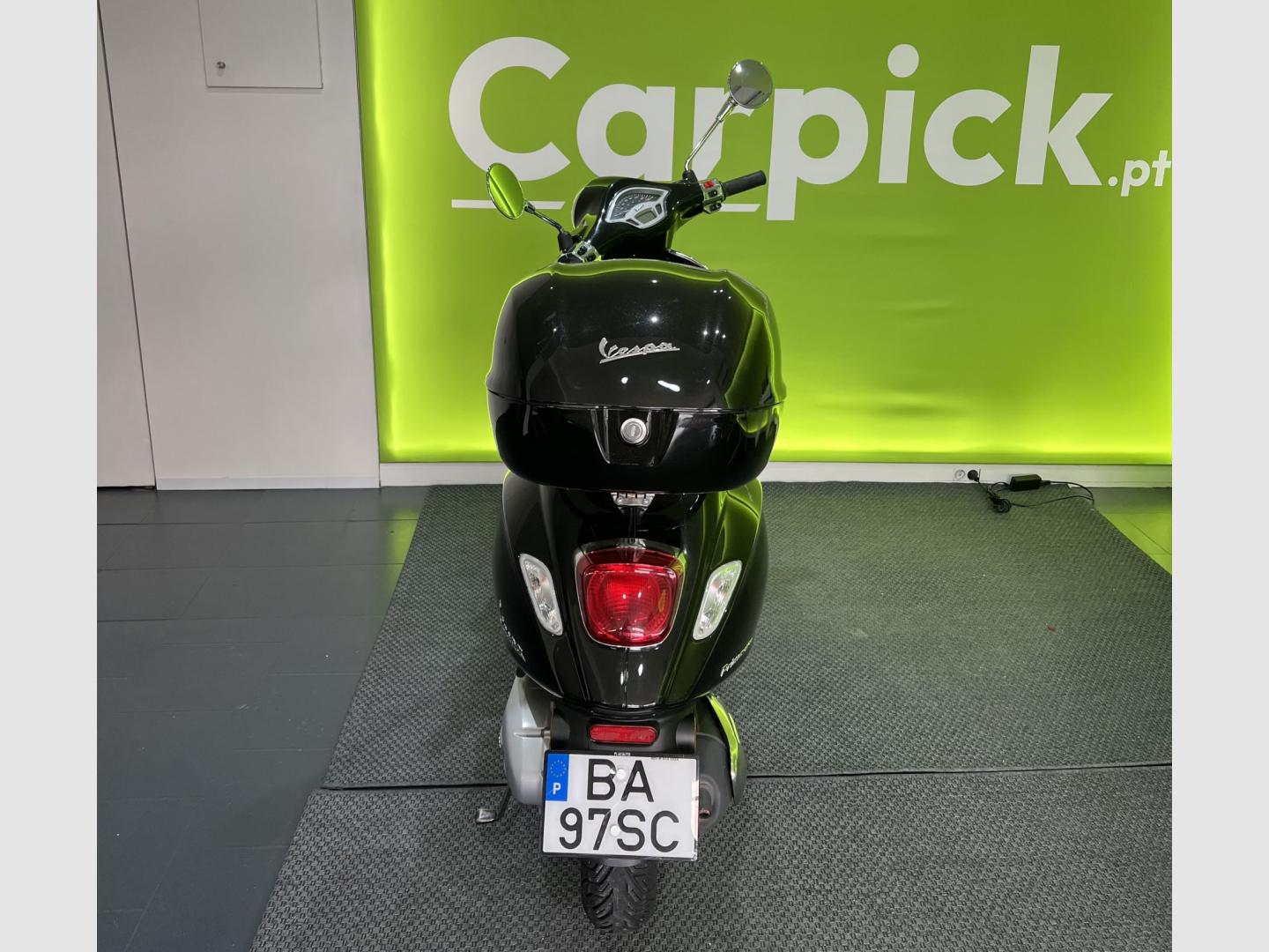 Piaggio Vespa 125 Primavera