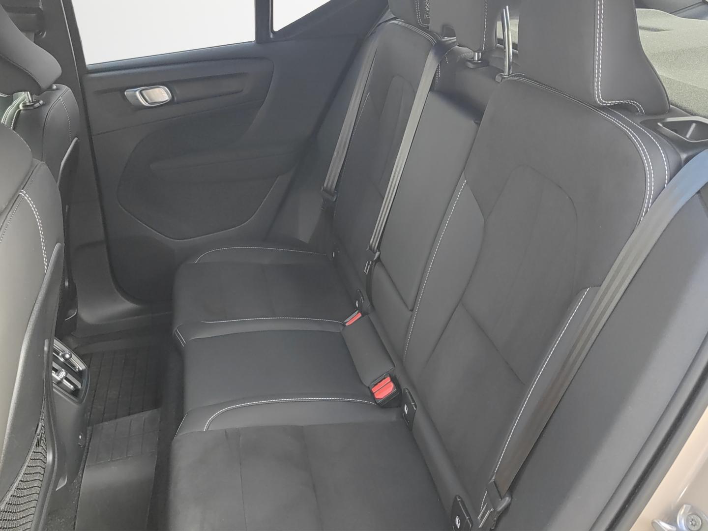 Volvo EX40