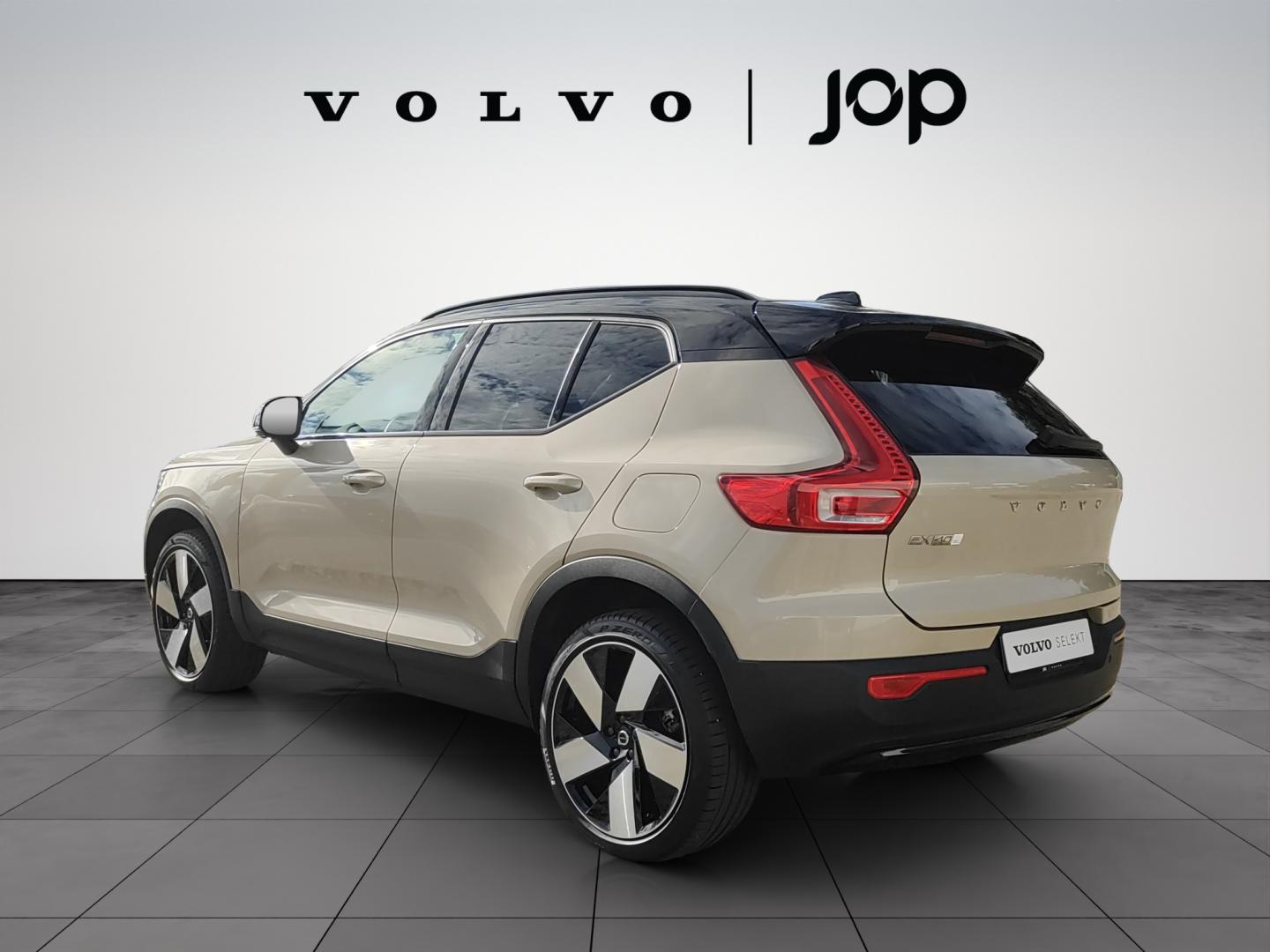 Volvo EX40