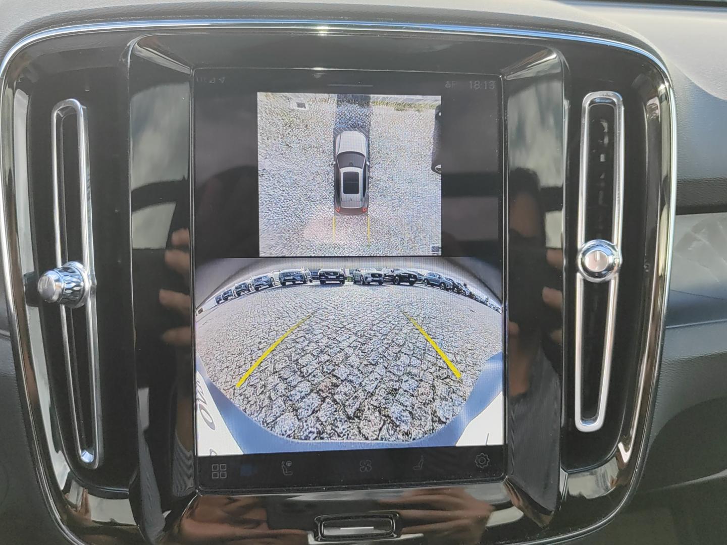 Volvo EX40