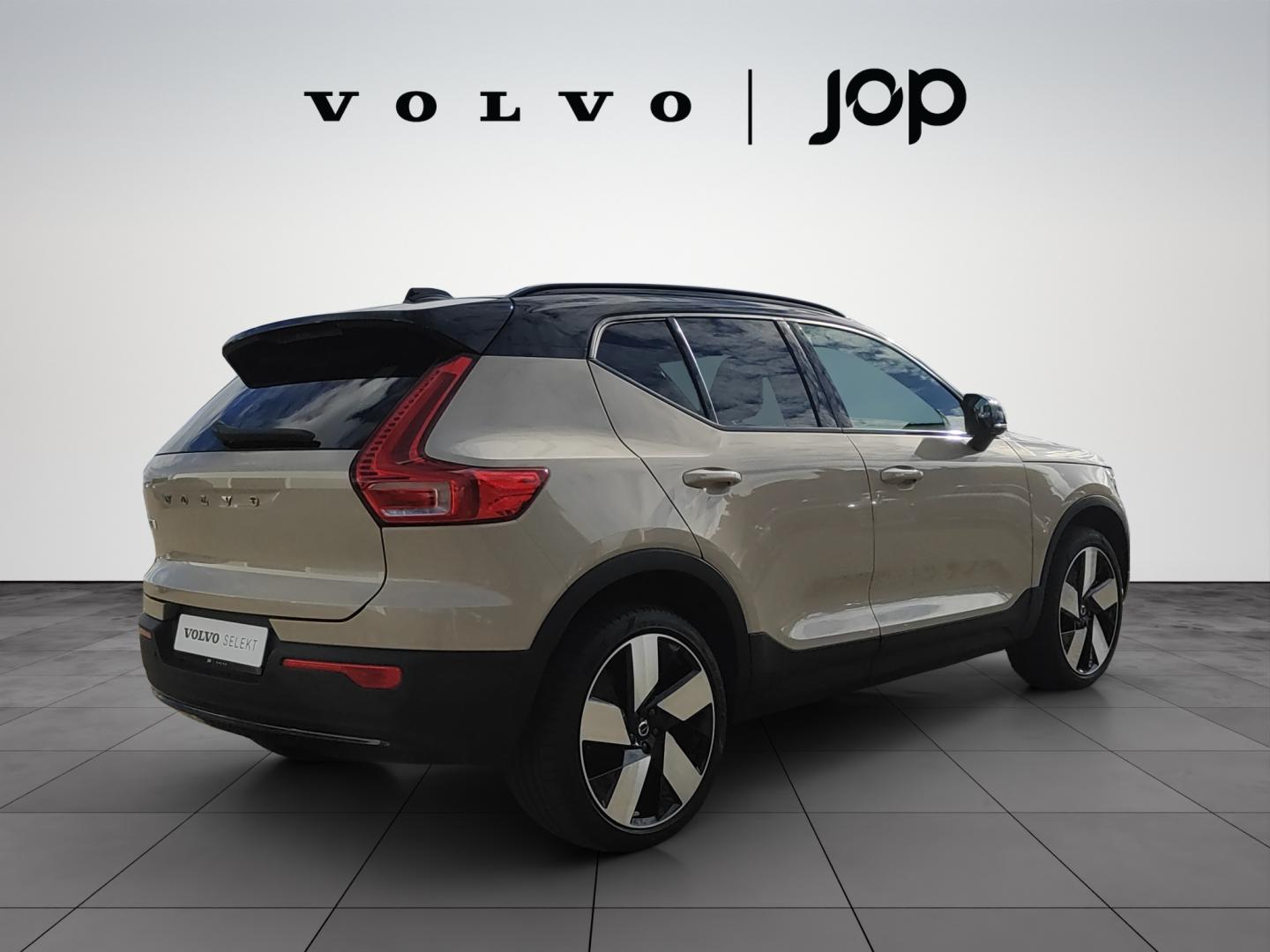 Volvo EX40