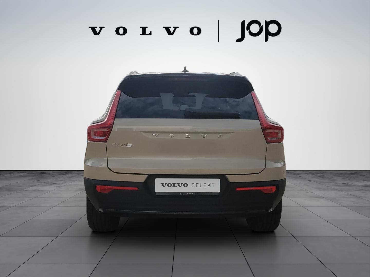 Volvo EX40