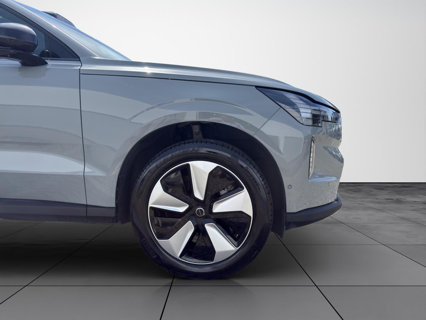 Volvo EX90