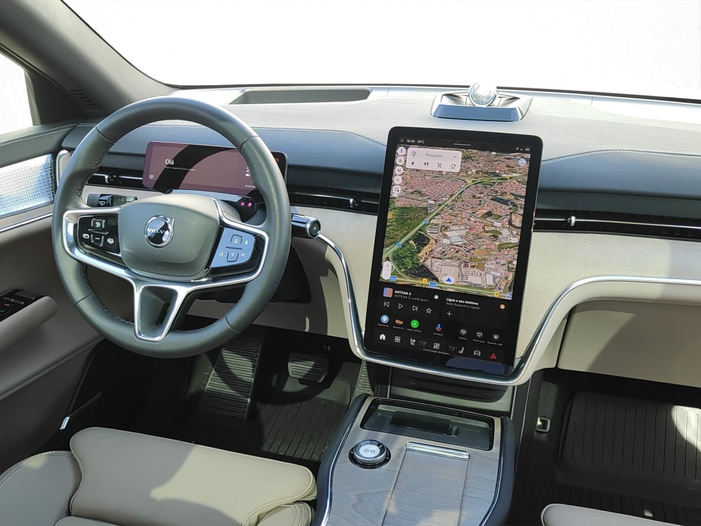 Volvo EX90