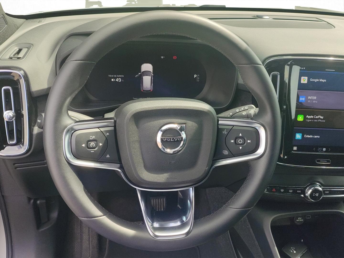 Volvo EX40